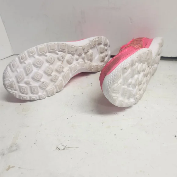 Danskin Memory Foam Slipons size 9.5 - Picture 2 of 3